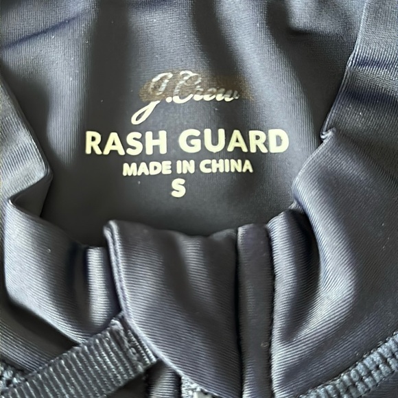 NEW J. CREW Active long-sleeve rash guard in navy blue UPF 50+ size small - Picture 8 of 10